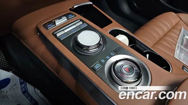 Genesis GV70 2.5T Бензин AWD — Фото автомобиля 9