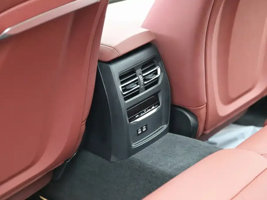 BMW BMW 3 Series 2024 325Li M Sport Package — Фото автомобиля 19