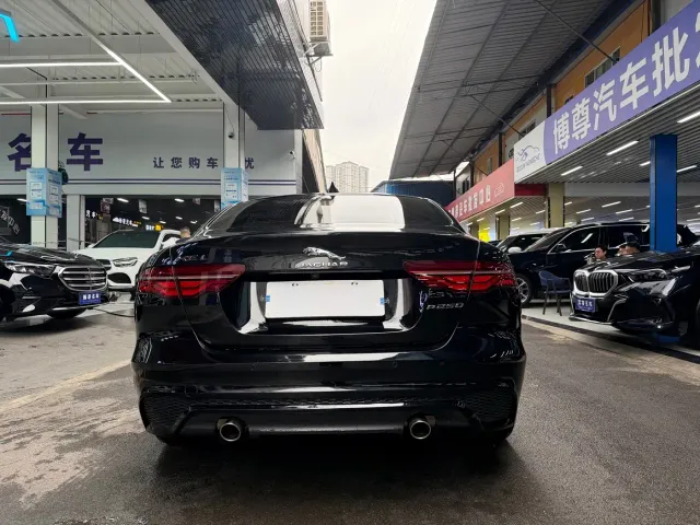 Jaguar XEL — Фото автомобиля 18