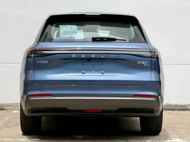 Geely Galaxy Starship 7 EM-i — Фото автомобиля 5