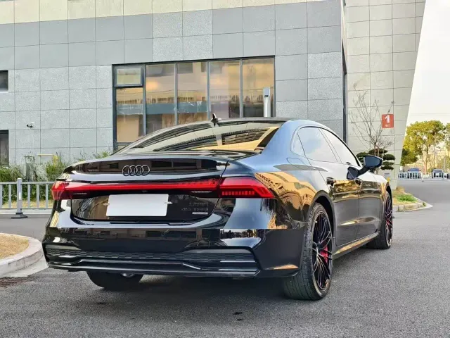 Audi A7L — Фото автомобиля 7