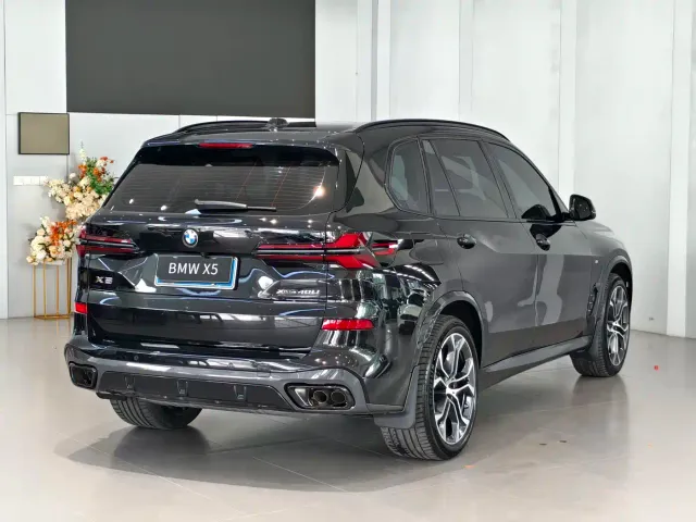 BMW X5 — Фото автомобиля 3