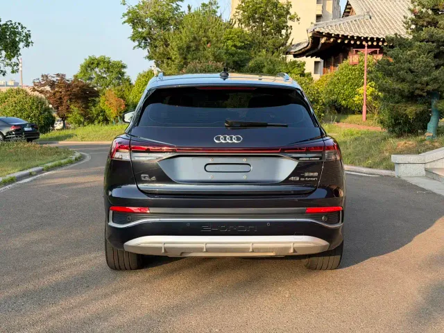 Audi Q4 e-tron — Фото автомобиля 5