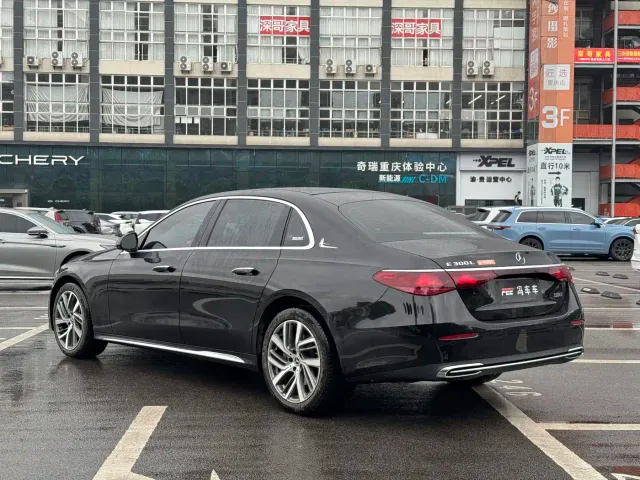 Mercedes-Benz E-Class — Фото автомобиля 13