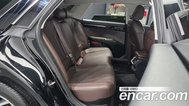 Hyundai Grandeur GN7 — Фото автомобиля 18