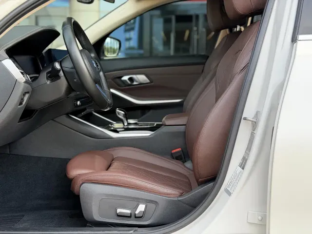 BMW 3 Series — Фото автомобиля 15
