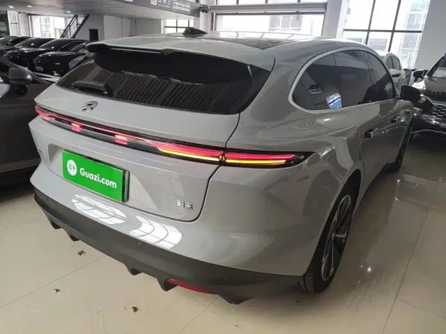 Nio ET5 Touring — Фото автомобиля 4