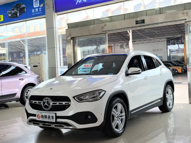 Фотография автомобиля — Mercedes-Benz GLA-Class