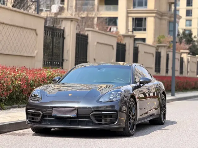 Фотография автомобиля — Porsche Panamera