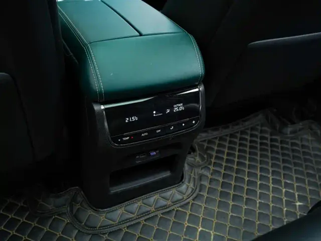 GAC Trumpchi GS8 — Фото автомобиля 14