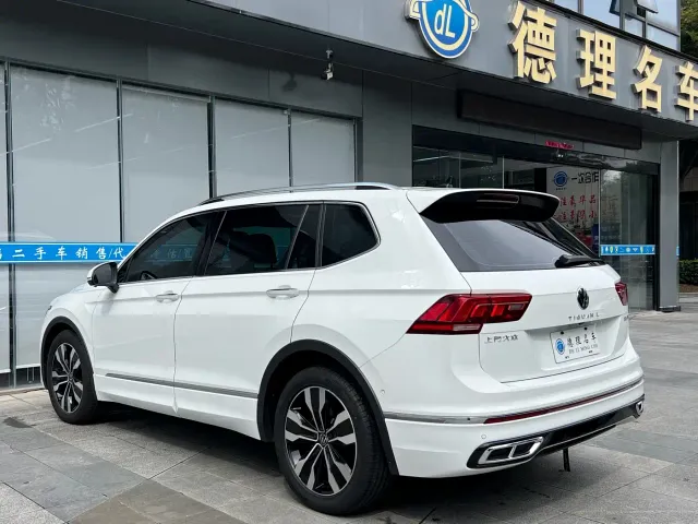Volkswagen Tiguan L — Фото автомобиля 15