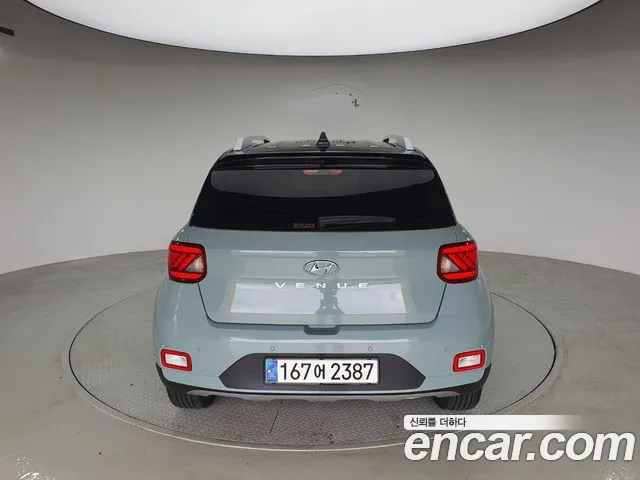 Hyundai Venue — Фото автомобиля 4
