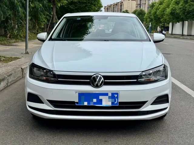 Volkswagen Polo — Фото автомобиля 2