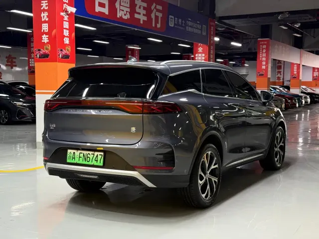 BYD Tang — Фото автомобиля 5