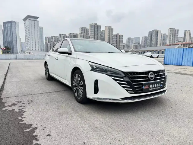 Nissan Teana — Фото автомобиля 3