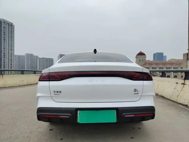 BYD Qin L — Фото автомобиля 5