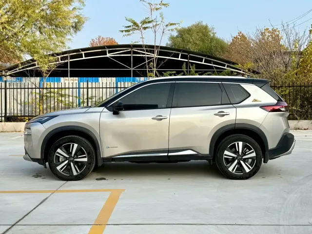 Nissan X-Trail — Фото автомобиля 8