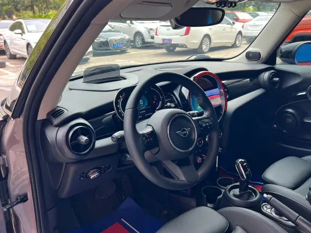 MINI Hatch — Фото автомобиля 30