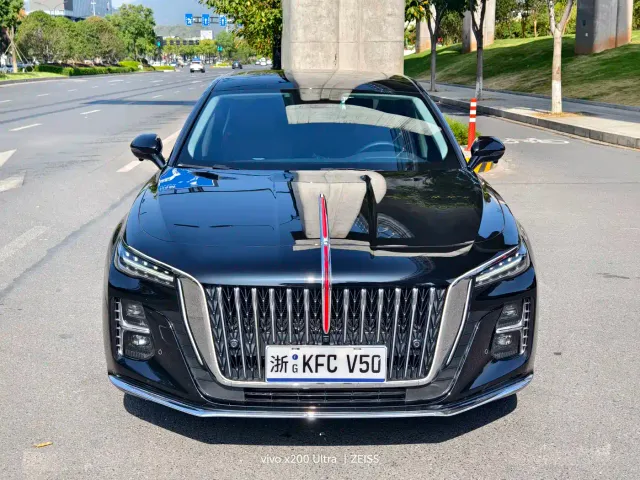 Hongqi H5 — Фото автомобиля 2