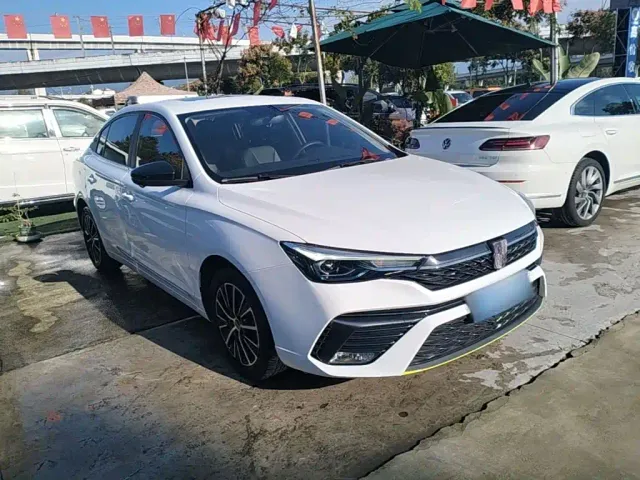 Roewe i5 — Фото автомобиля 3