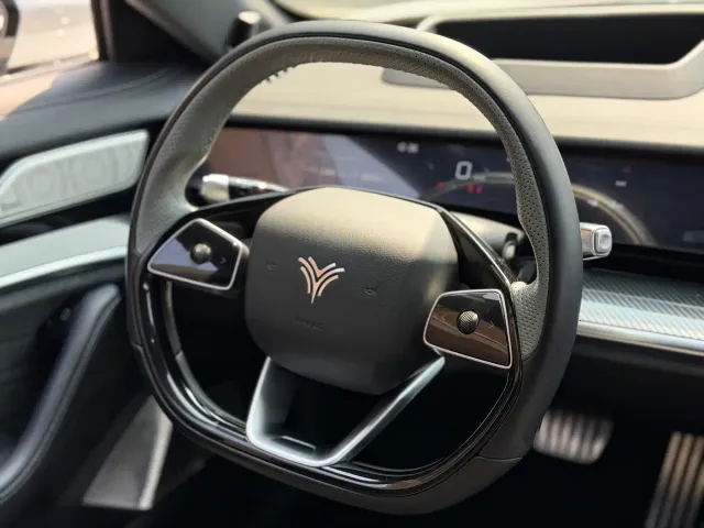 Hozon Nezha S Shooting Brake — Фото автомобиля 9