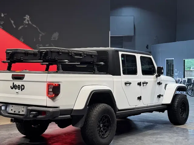 Jeep Gladiator — Фото автомобиля 9