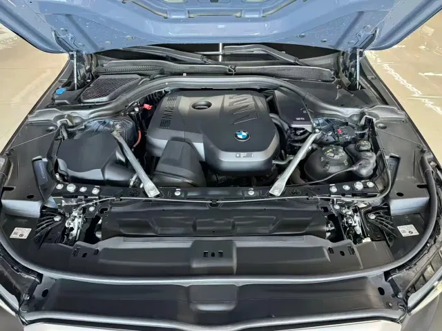 BMW 5 Series — Фото автомобиля 4