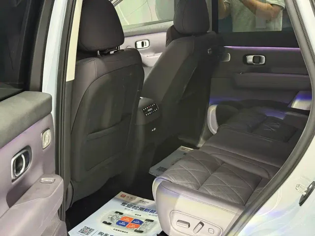 Leapmotor Leapmotor C16 2026 Model Year EV 630 LiDAR Premium Edition 6-Seater — Фото автомобиля 10