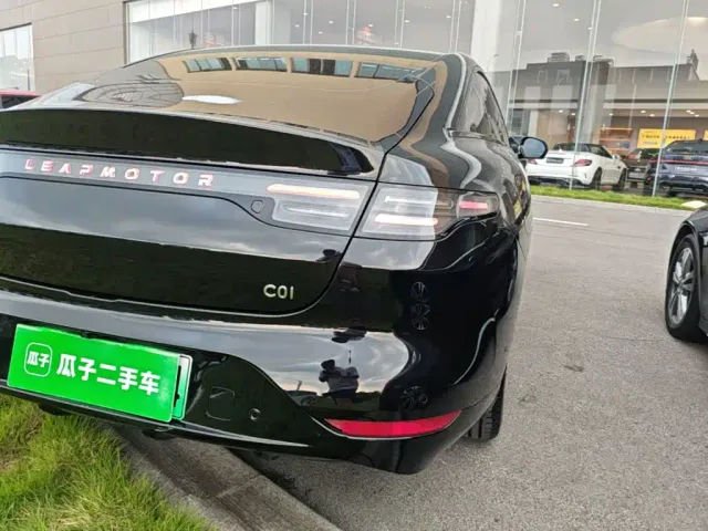 Leapmotor C01 — Фото автомобиля 7