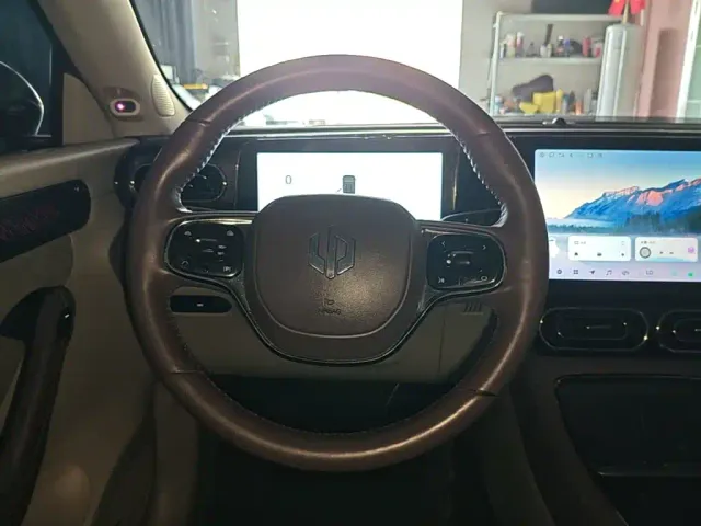 Leapmotor C11 — Фото автомобиля 10