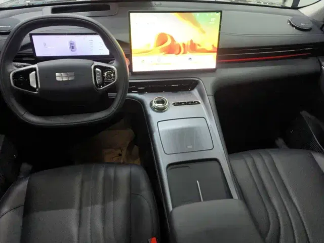 Geely Galaxy E5 — Фото автомобиля 12