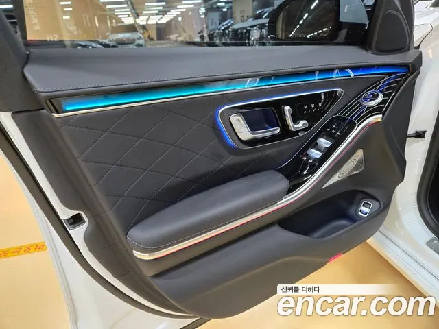 Mercedes-Benz S-Class — Фото автомобиля 14