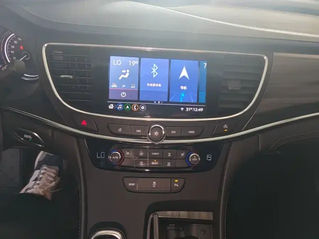 Buick LaCrosse — Фото автомобиля 12