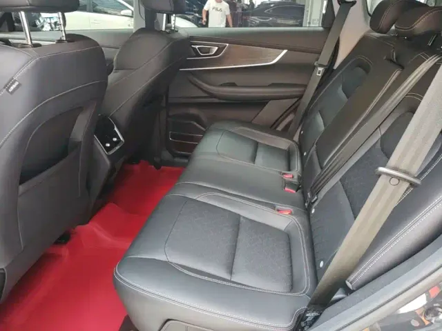 Chery Tiggo 8 — Фото автомобиля 16