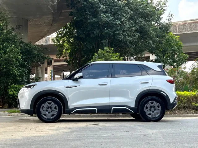 BYD Yuan UP — Фото автомобиля 3
