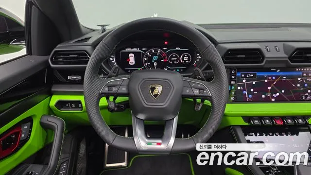 Lamborghini Urus — Фото автомобиля 10