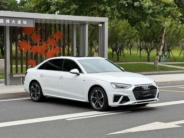 Audi A4L — Фото автомобиля 3
