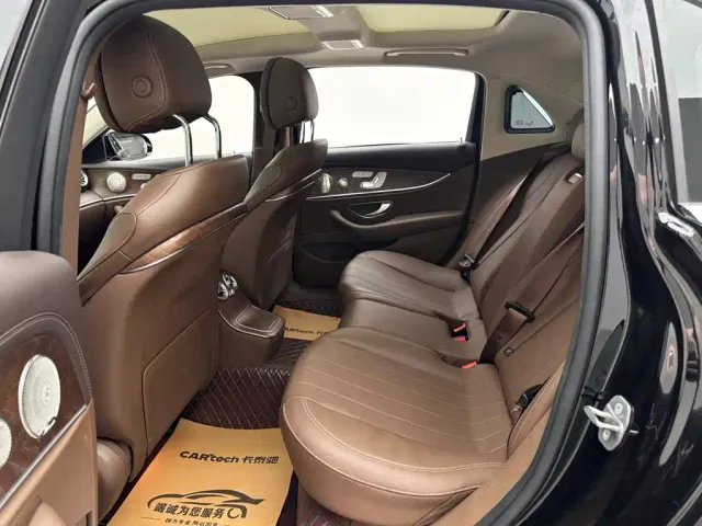 Mercedes-Benz E-Class — Фото автомобиля 9