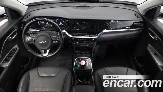 Kia Niro — Фото автомобиля 9