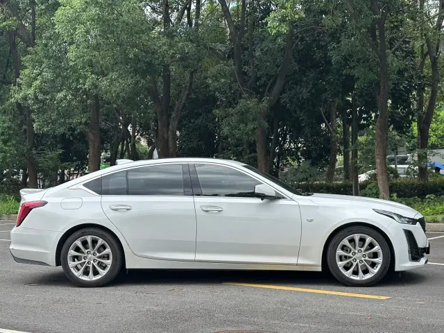 Cadillac CT5 — Фото автомобиля 4