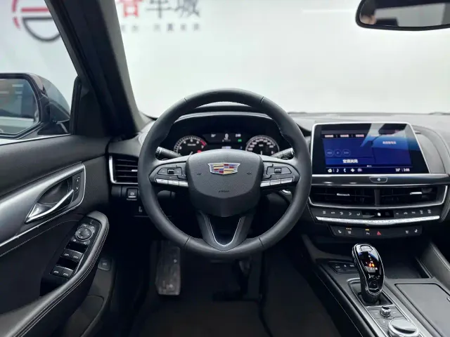 Cadillac CT5 — Фото автомобиля 9