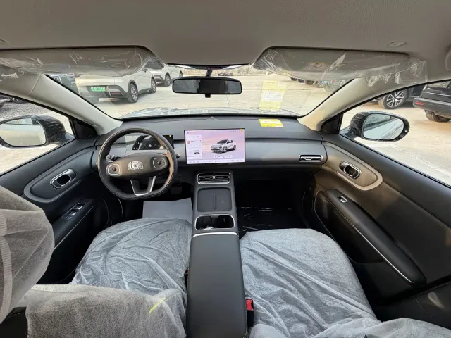 Changan Qiyuan Q05 — Фото автомобиля 9