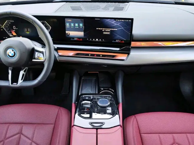 BMW i5 — Фото автомобиля 7