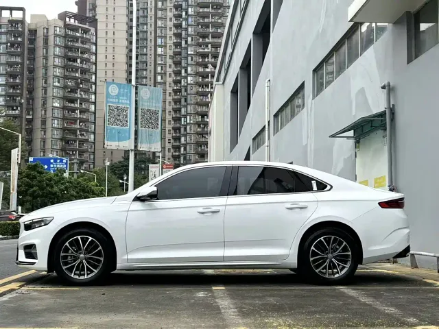 Geely Xingrui — Фото автомобиля 9