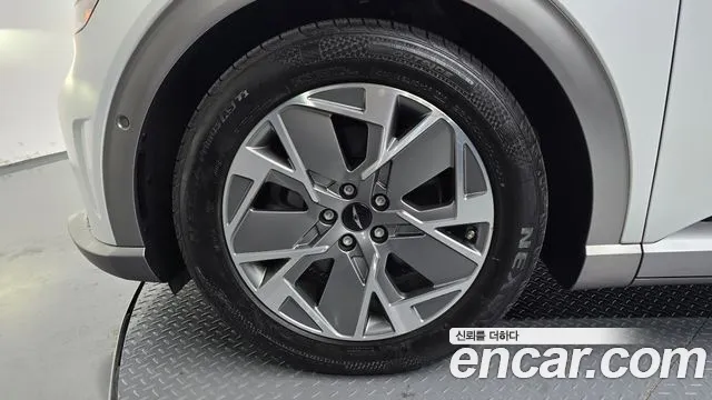 Genesis GV60 — Фото автомобиля 5