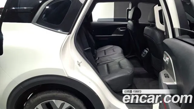 Kia Niro — Фото автомобиля 10