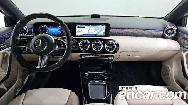 Mercedes-Benz A-Class W177 — Фото автомобиля 10