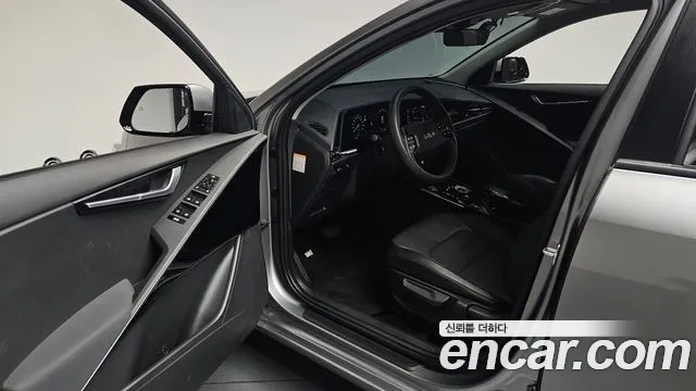 Kia Niro — Фото автомобиля 10