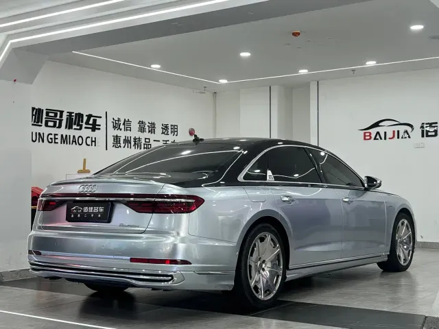 Audi A8 — Фото автомобиля 5