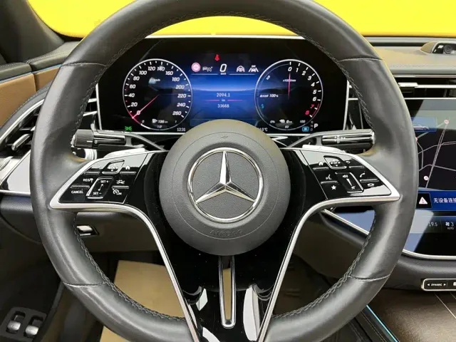 Mercedes-Benz E-Class — Фото автомобиля 14